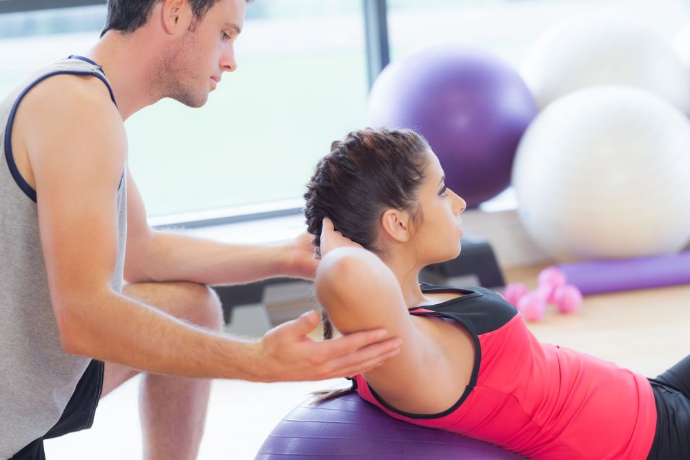 El Personal Trainer cuida de tu espalda mediante el ejercicio y los estiramientos
